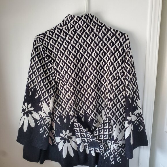 Dressy Black and White Jacket - Picture 5 of 8